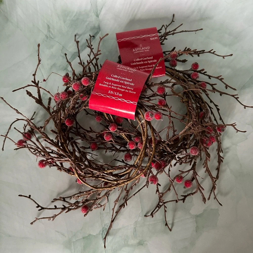 Set of 2 Ashland Festive Berry Garland - Red and Brown